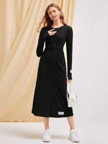 Mulvari 字母貼布前扭結洋裝 - 黑色 - 查看 1