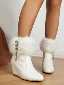 Women's Chunky Heeled Solid Color Ankle Boots With Fringe Detail
