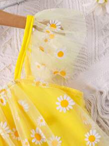 SHEIN Vestido Amarelo Vintage Com Estampa De Girassol E Margarida Para Meninas Com Decote Quadrado Para Um Visual De Verão Brilhante E Fresco