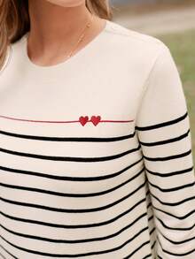 SHEIN Frenchy Mẫu sọc Thêu Tim Áo len - Nhiều màu - Xem 5