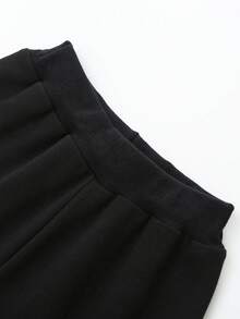 SHEIN Young Boy Cartoon Embossed Drop Shoulder Hoodie & Sweatpants - Green - View 4