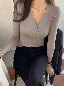 DAZY Chất rắn Surplice cổ Áo thun - Lạc đà - Xem 3