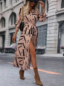 SHEIN Clasi Tất cả Đồ họa Chữ cái Cuộn lên tay áo Thắt lưng Váy sơ mi - Màu Khaki - Xem 1