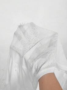 SHEIN MOD Camiseta de cuello con abertura de ojo floral jacquard - Beis - Ver 5