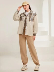 Mulvari 女款拼布紐扣雙口袋毛絨夾克 - 杏色 - 查看 5