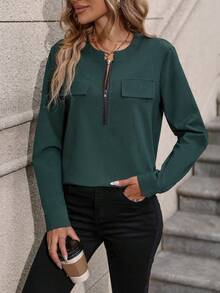 EMERY ROSE Blusa con cremallera media con diseño de solapa - Verde Oscuro - Ver 5