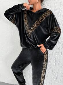 EURMUSE Women's Leopard Print Hooded Sweatshirt And Pants Set - Black - View 6