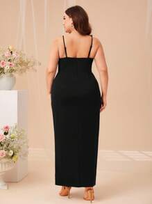 SHEIN Belle 大碼褶邊高衩吊帶洋裝 - 黑色 - 查看 3