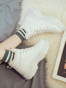 女性秋冬坡跟跟運動鞋帶襯墊和帶設計
