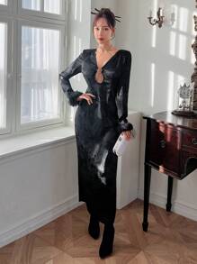 EastFlair Women's Long Sleeve Dress With Ring Detail - Black - View 1