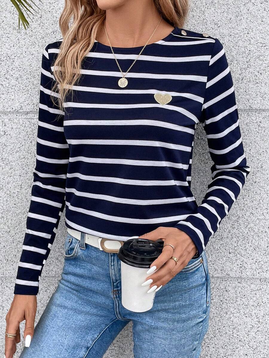 SHEIN Frenchy 條紋印花心形刺繡圓領t恤 - 藏蓝色 - 查看 1