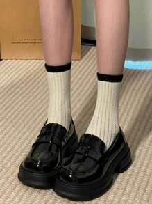 女性坡跟跟&防水台鞋底平底鞋