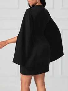 SHEIN LUNE 斗篷袖小高領洋裝 - 黑色 - 查看 2