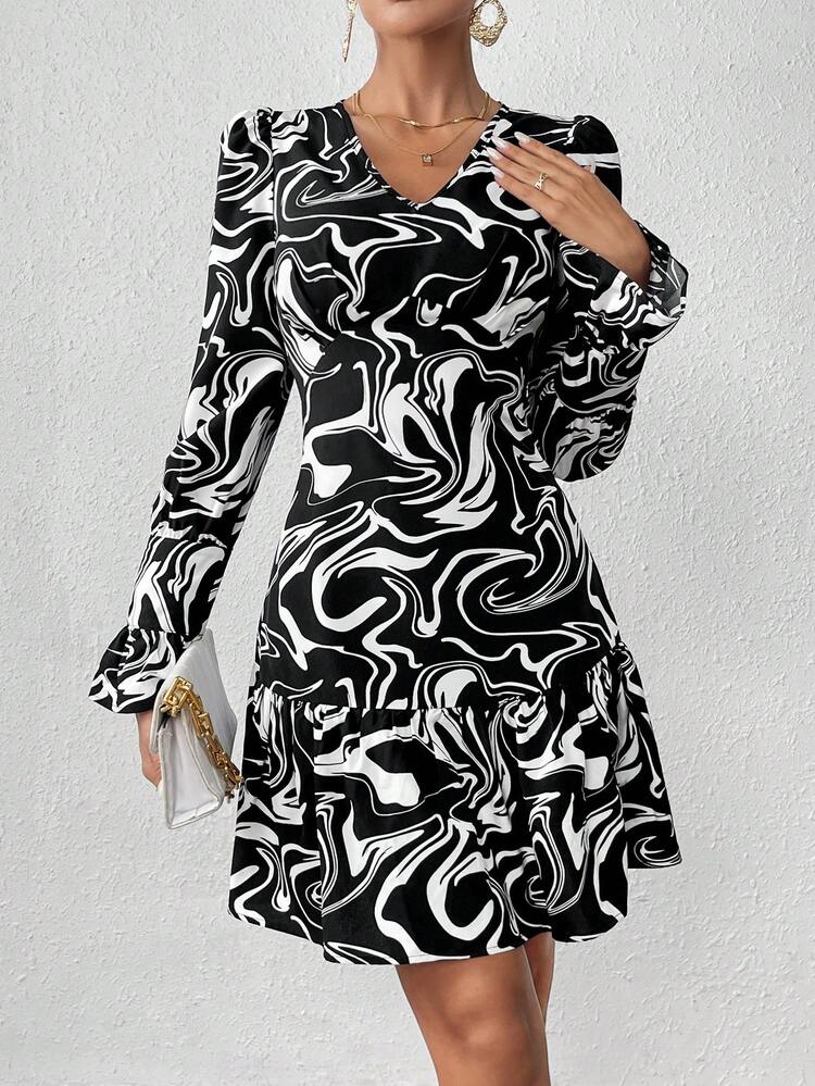 Women's Flare Sleeve V-neck Floral Dress With Lace Hem
