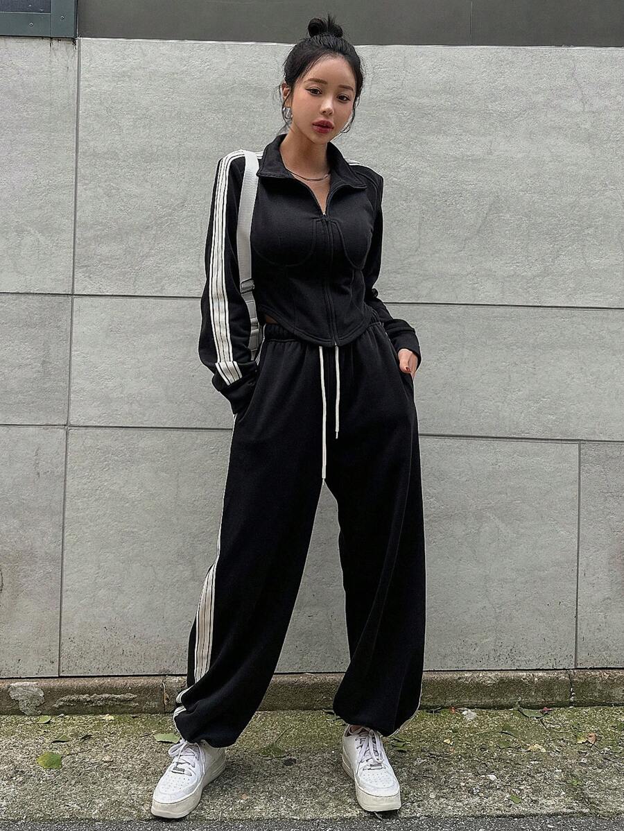 DAZY 女款粗條紋側邊拉鍊前開外套和長褲套裝 - 黑色 - 查看 1