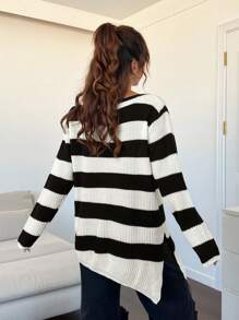 SHEIN EZwear 女士条纹不对称下摆毛衣 - 黑與白 - 查看 4