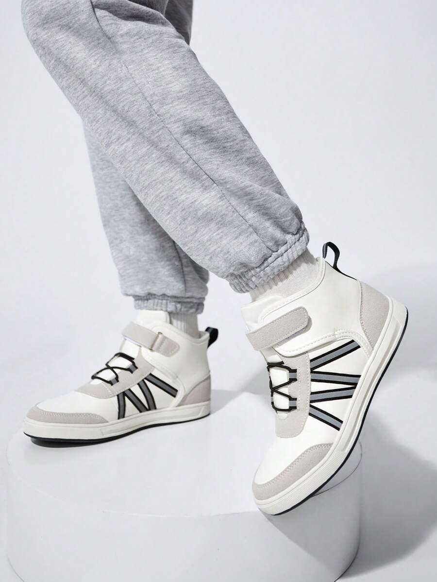 Fashionable & Cool Comfortable Sport Sneakers For Kids With Colorblock Design & Flat Sole - Multicolor - View 1