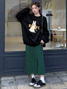 DAZY Hình ảnh con thỏ &  chữ cái Thả vai Áo chui đầu Oversized - màu đen - Xem 4