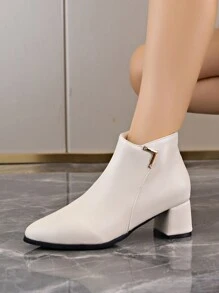 女士冬季保暖皮革踝靴，粗跟尖头，适合搭配上衣，女士靴子