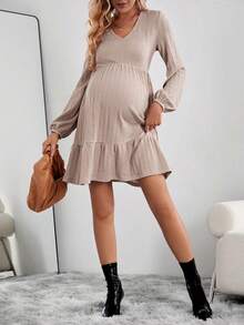 荷葉邊和紋理面料孕婦裝連衣裙 - 卡其色 - 查看 3