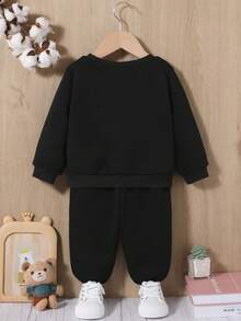 SHEIN Baby Boy Cartoon Graphic Sweatshirt & Sweatpants - Black - View 3