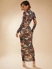 SHEIN Unity طقم مكون من قطعتين توب وتنورة برقبة وهمية وطبعة مموهة