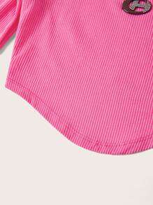 SHEIN EZwear 水鑽字母貼布大圓領弧形下擺短款T恤 - 玫紅色 - 查看 4