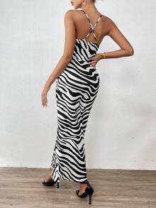 SHEIN Privé 斑馬條紋垂領魚尾裙下擺吊帶洋裝 - 黑與白 - 查看 2