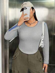 SHEIN EZwear Talla grande Camiseta con puntada en contraste tejido waffle - Gris Claro - Ver 5