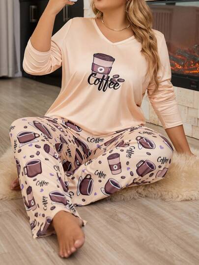 Große Größen Pyjama Set mit Kaffee- und Buchstaben Grafik