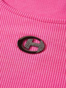 SHEIN EZwear 水鑽字母貼布大圓領弧形下擺短款T恤 - 玫紅色 - 查看 5