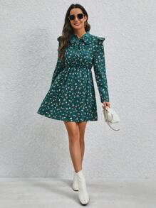 SHEIN LUNE 碎花繫帶領荷葉邊洋裝 - 墨綠色 - 查看 3