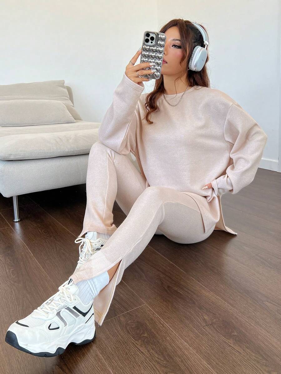 SHEIN EZwear 落肩袖下擺開叉T恤和緊身褲 - 卡其色 - 查看 1