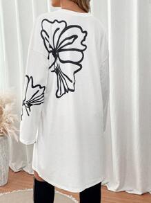SHEIN LUNE 大碼蝴蝶圖案落肩T恤連衣裙 - 米色 - 查看 2