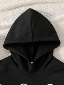 SHEIN 女孩寬鬆舒適2入組黑色簡約印花休閒度假套裝 - 黑色 - 查看 4