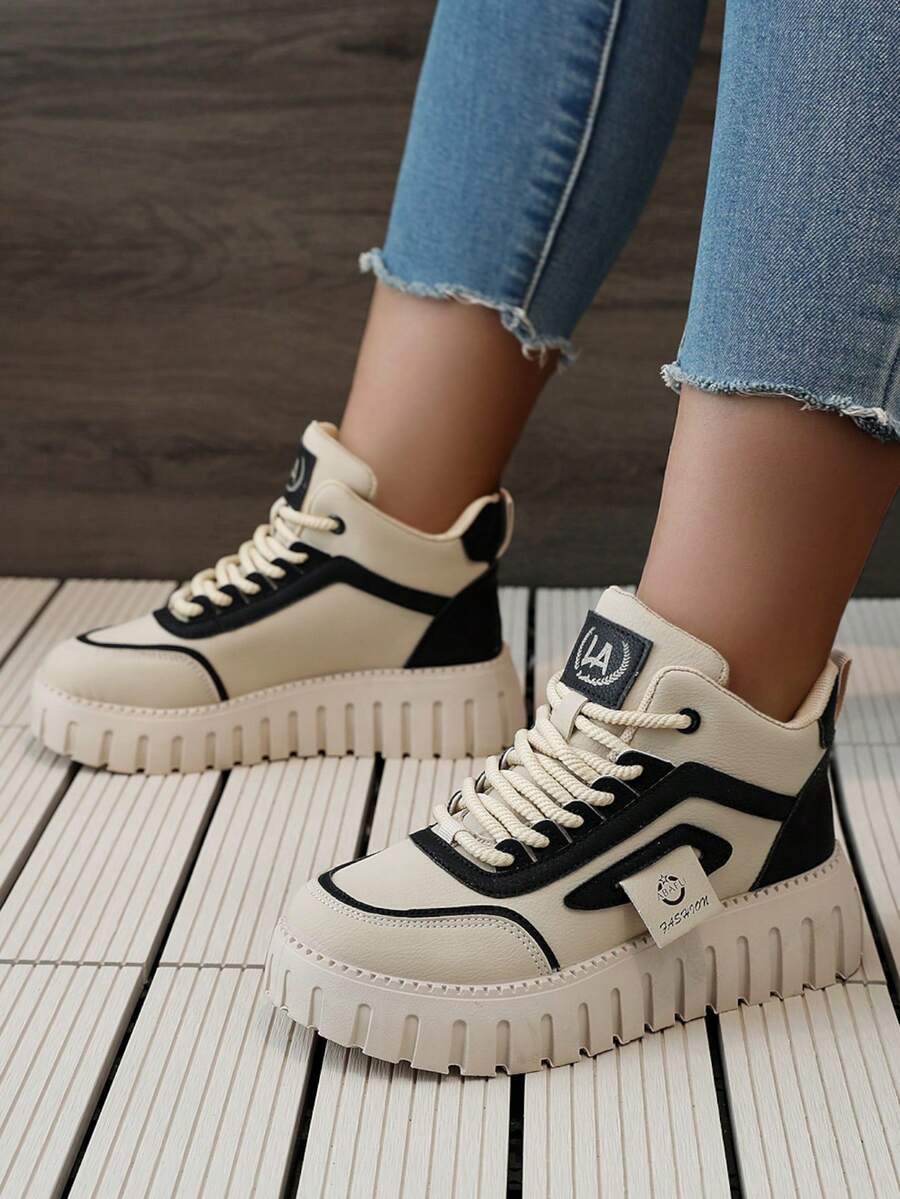 女式戶外圓頭運動鞋,拼色設計,鞋帶閉合,高筒設計,厚實耐磨麂皮鞋底材質