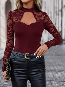 SHEIN Clasi Top con encaje en contraste con abertura delantera de cuello alto