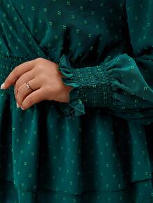 Celure 大碼圓點燈籠袖荷葉邊下擺襯衫 - 墨綠色 - 查看 6