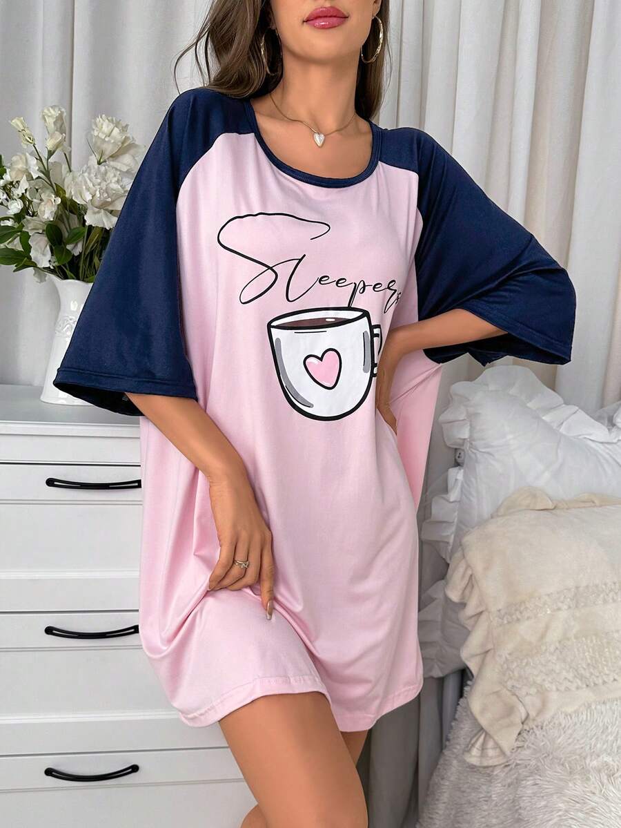Cà phê & Đồ họa Chữ cái Tay Raglan Váy ngủ - Hồng - Xem 1