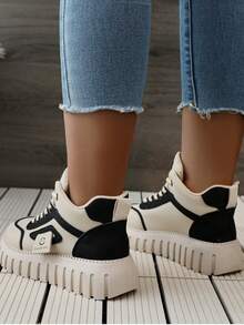 女式戶外圓頭運動鞋,拼色設計,鞋帶閉合,高筒設計,厚實耐磨麂皮鞋底材質