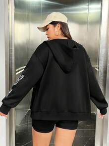 SHEIN EZwear Talla grande Capucha con cremallera con diamante de imitación con estampado de mariposa de hombros caídos - Negro - Ver 4