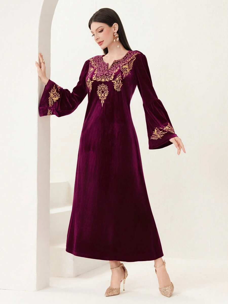 Al Najma Vestido árabe de mujer rojo burdeos con decoración bordada y escote con muesca - Burdeos - Ver 1