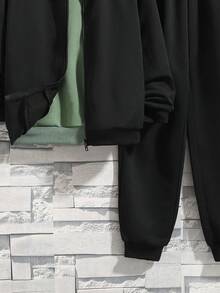 SHEIN 3 件組寬鬆男孩休閒衛衣套裝 - 圓領套頭衫、連帽衫、慢跑褲 - 彩色 - 查看 7