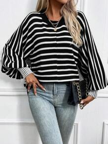 SHEIN LUNE Suéter de punto con mangas de murciélago y estampado de rayas para otoño e invierno - Blanco y Negro - Ver 1