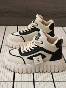 女式戶外圓頭運動鞋,拼色設計,鞋帶閉合,高筒設計,厚實耐磨麂皮鞋底材質