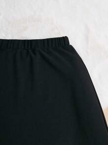 SHEIN Girls' Knitted Solid Color Beaded Skirt With Integrated Design For Casual Wear - Black - View 4