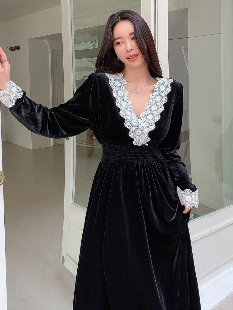 Women's V-Neck Lace Panel Cinching Waist Dress,Fall Dress Long Sleeve Dress