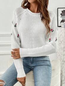 SHEIN Essnce Thêu hoa Tay Raglan Áo len - trắng - Xem 3