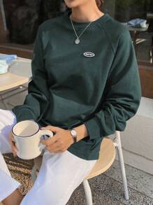 DAZY Letter Patched Raglan Sleeve Tee - Dark Green - View 1