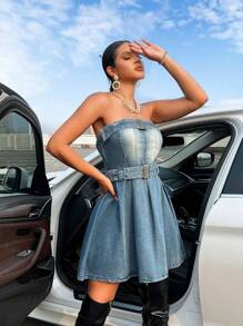 SHEIN SXY 金屬扣環腰帶抹胸牛仔連衣裙 - 淺色水洗藍 - 查看 1